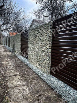Габион галька карпатская с горизонтальными жалюзи.
