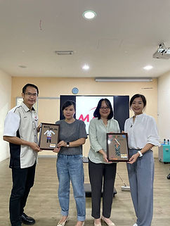 VISITOR FROM CHINA 5.jpg