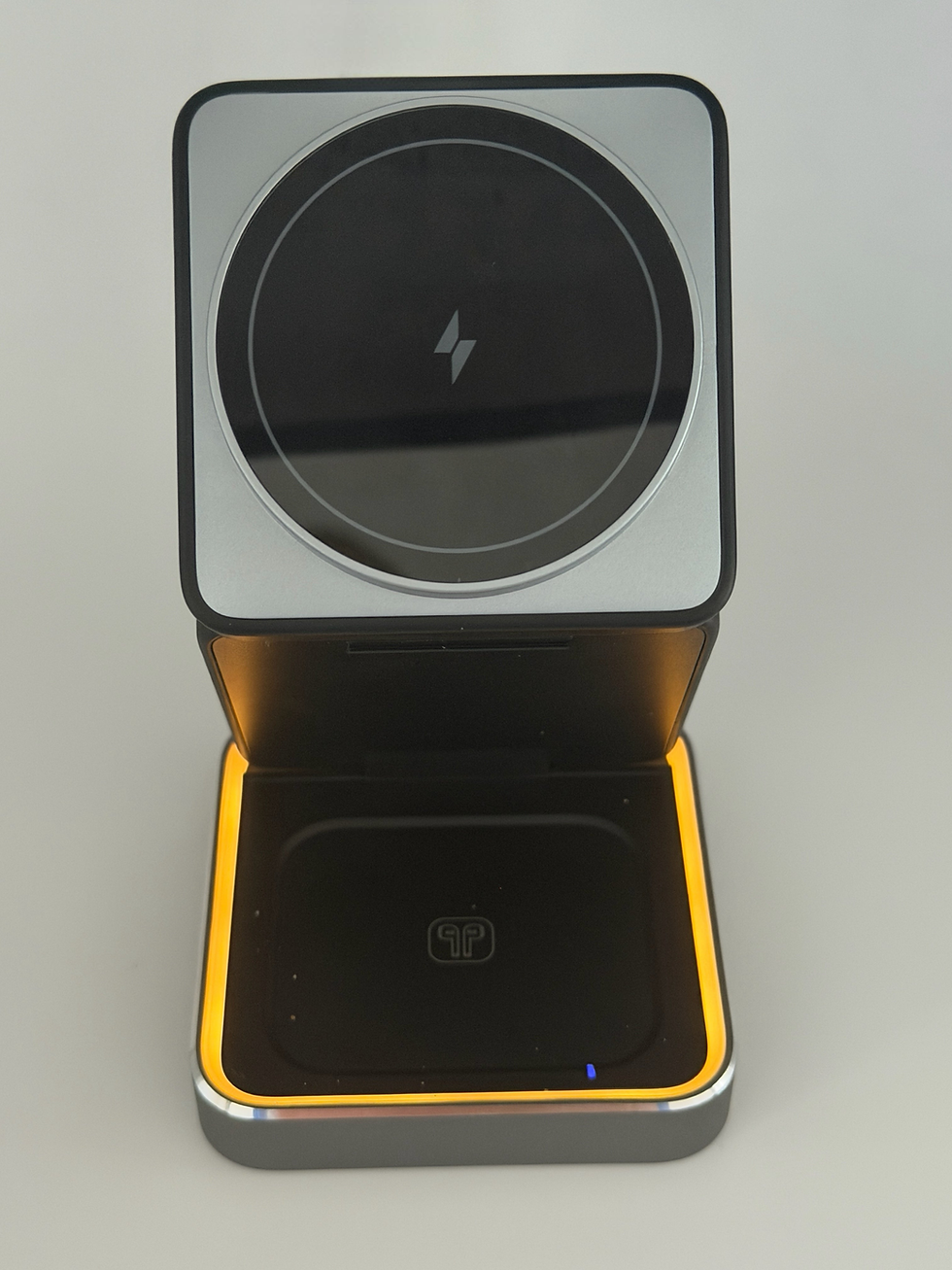 Thumbnail: 3-in-1 Foldable Wireless Charging Station with Night Light - Grey