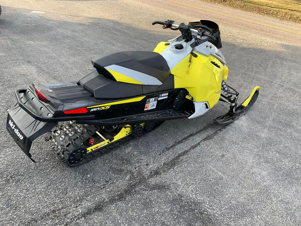 Thumbnail: 2015 Skidoo MXZ TNT 800 ETEC