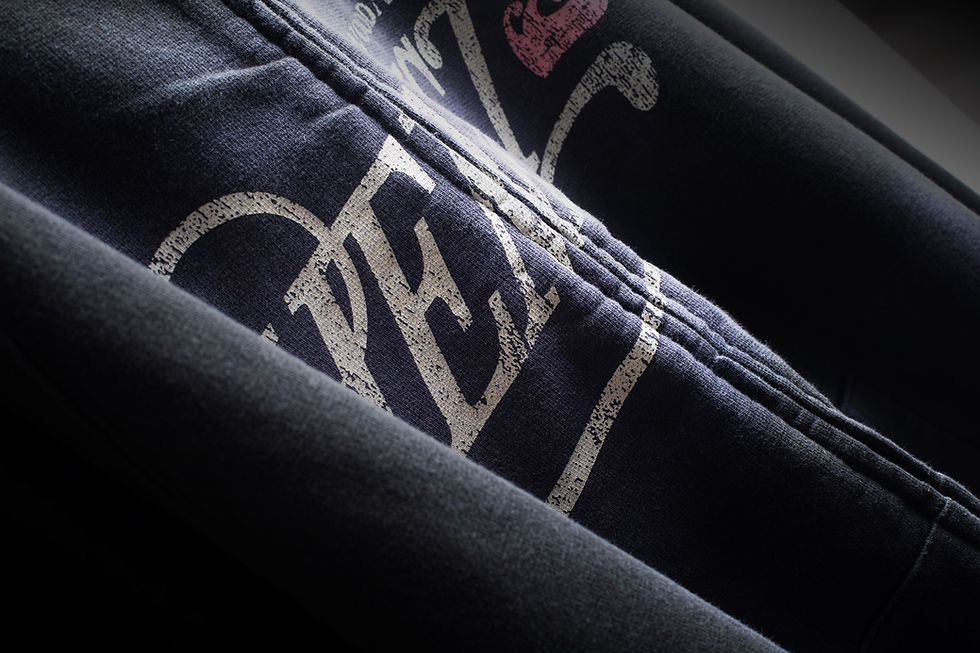 Thumbnail: Gradient Streetwear Zip-Up Hoodi