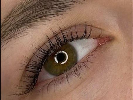 Transform Your Look: The Ultimate Guide to Lash Lifts