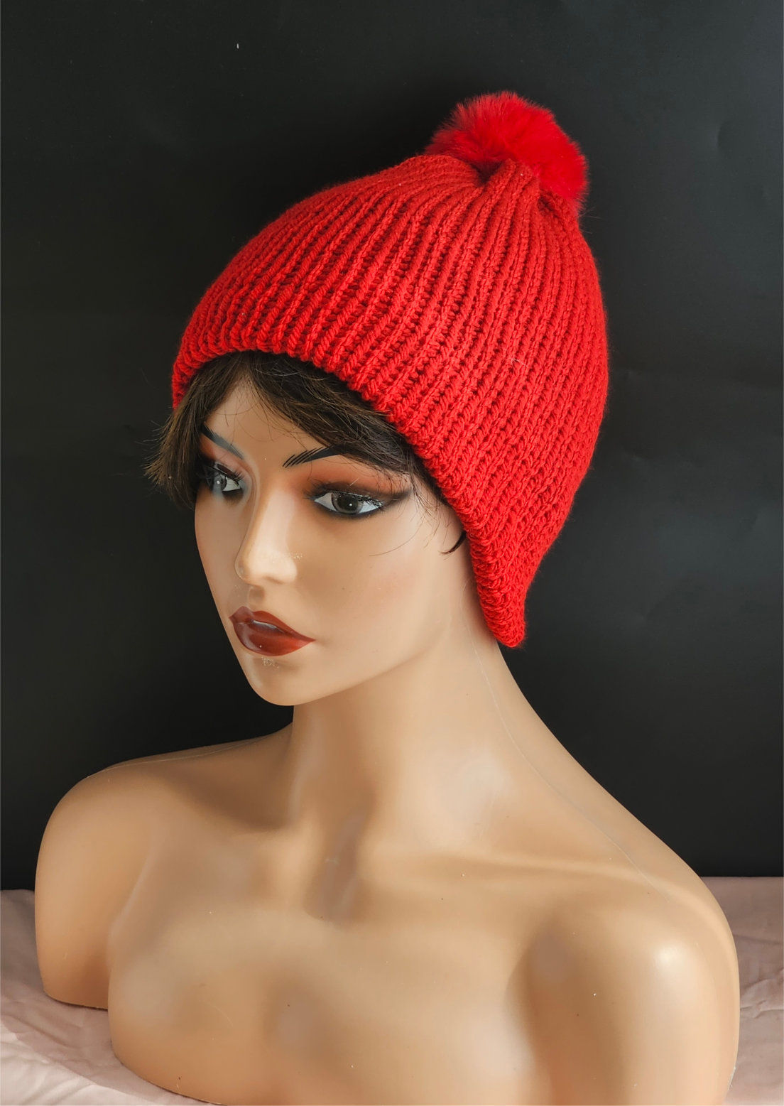 Mütze Rot mit Rotem Pommel