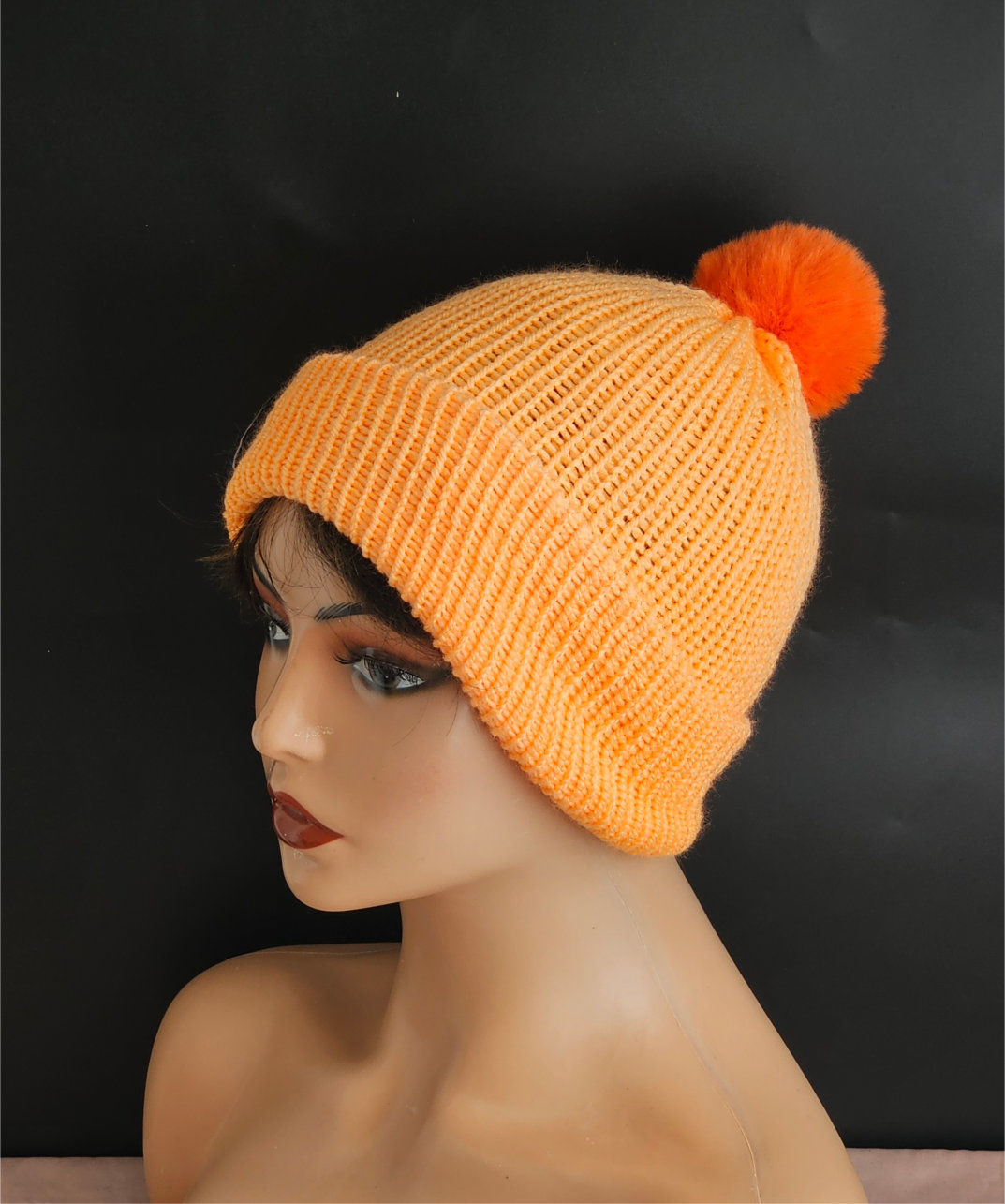 Mütze Orange mit Orangem Pommel