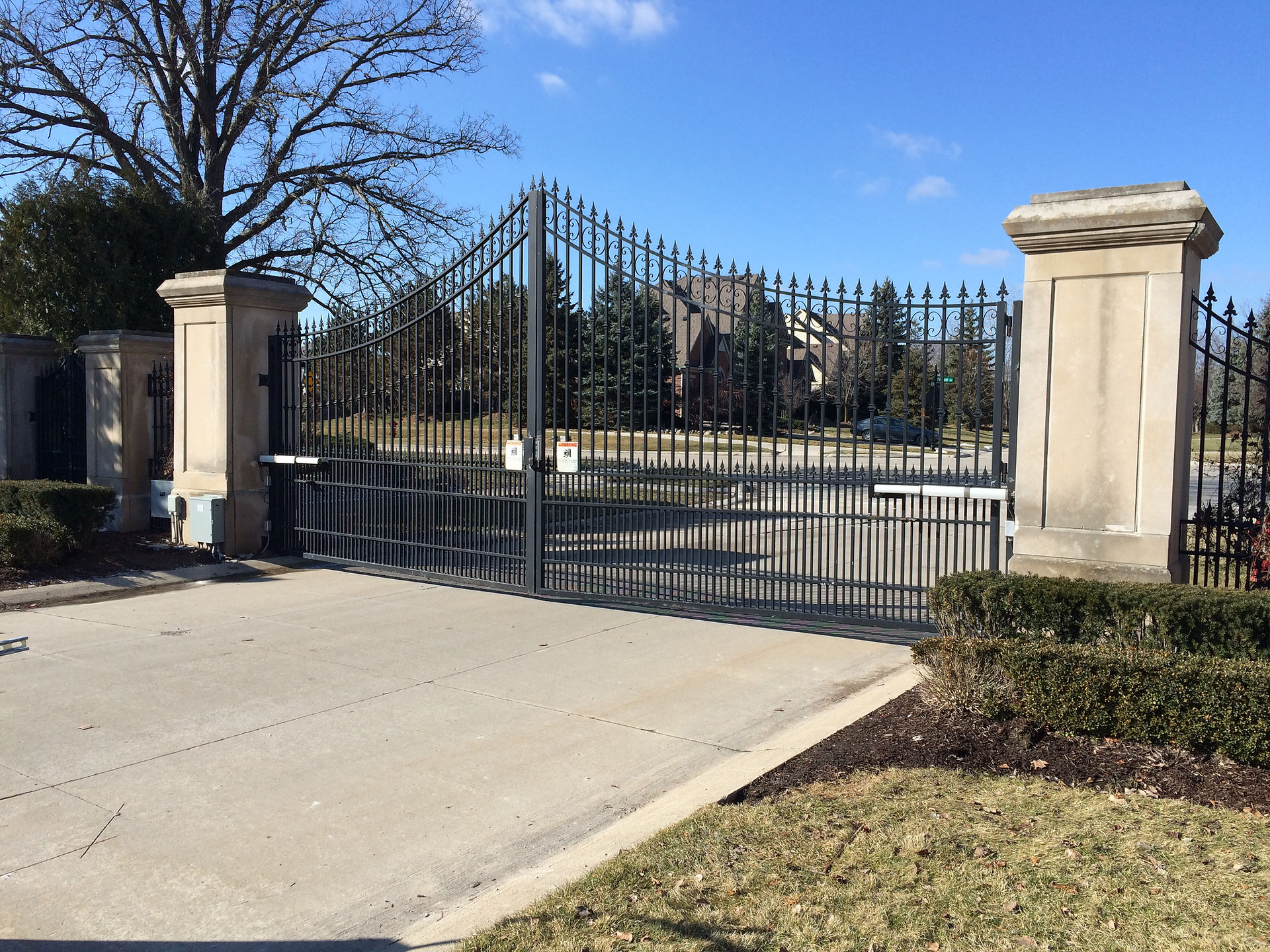 Gate Mi Automatic Gates | Metropolitan Detroit | Michigan Gates and Operators