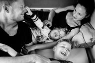 Dokumentarische Familienfotos zuhause mit Familienfotografin Solingen-5.jpg