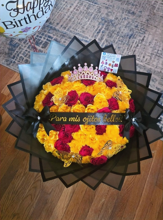 Bouquet of 50 Roses (Gold & Red Roses)