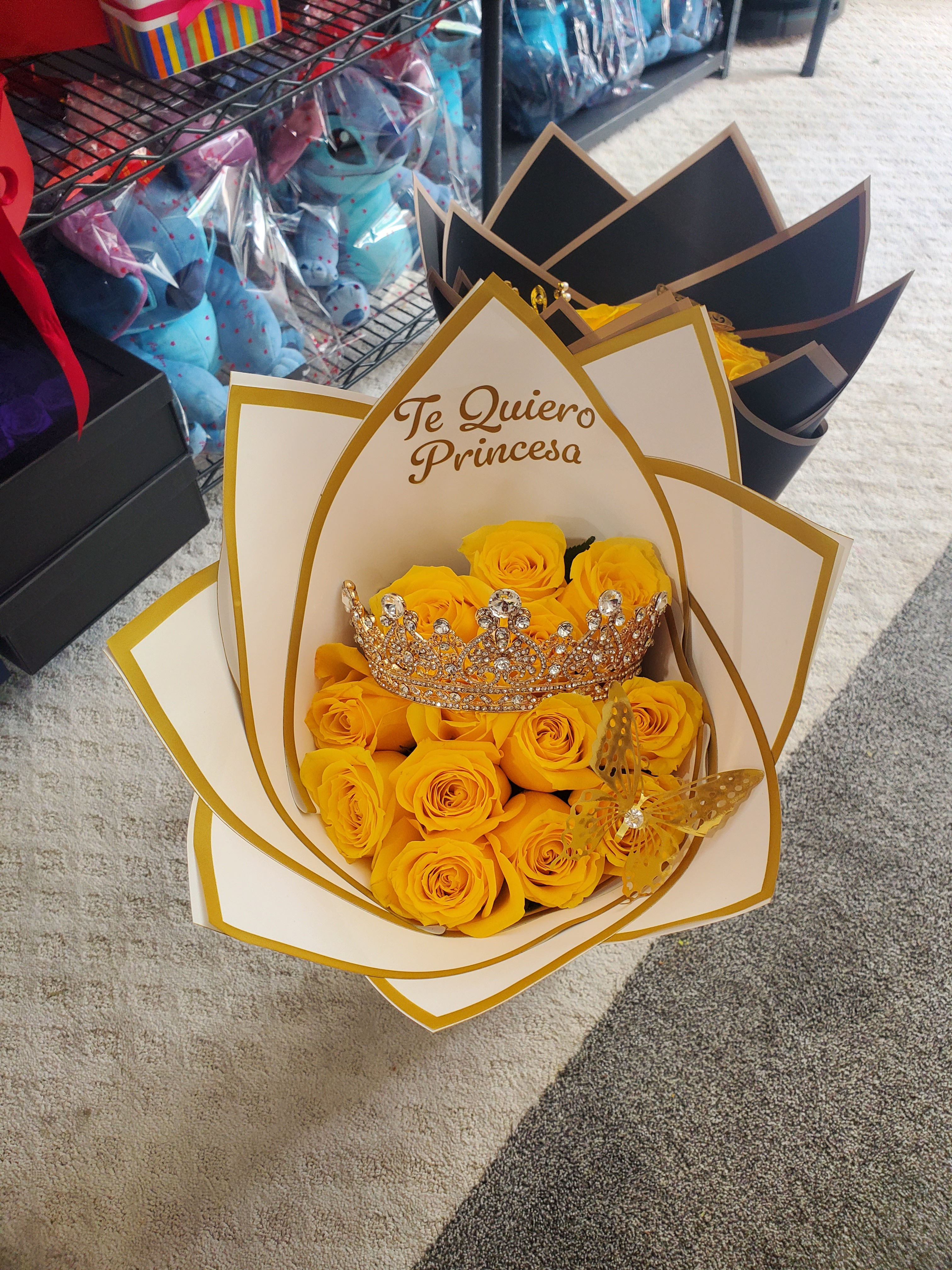 Reina Dorada #2 ( 12 rosas )