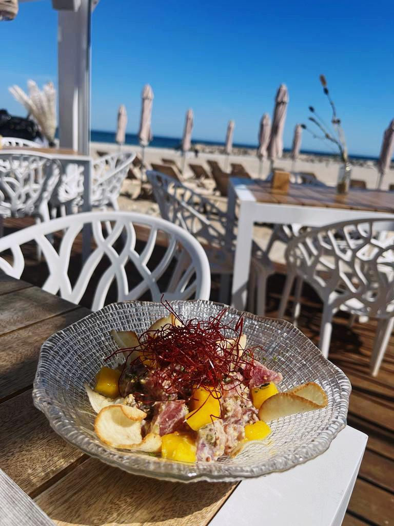 La gastronomía de Sitges es reconocida por su mix de sabores en donde el toque mediterráneo cobra protagonismo en cada preparación.