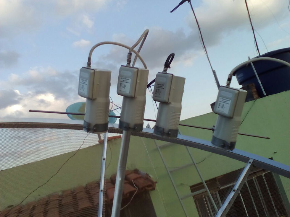 Kit carona para antena parabólica. *Observação: Não inclui os LNBF´S