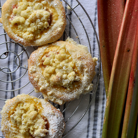 Gigi's Rhabarber-Streusel-Pudding Taler