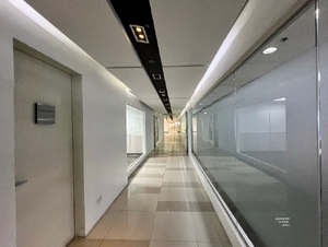 Available commercial spaces for rent at Five Ecom Center, Pasay City – prime location near business hubs and transportation. Ideal office or retail spaces with modern amenities, high visibility, and flexible layouts. Perfect for startups, SMEs, or e-commerce businesses looking for strategic Pasay City office spaces. Secure your next commercial property in a central, accessible area with easy access to shopping, dining, and transport hubs.