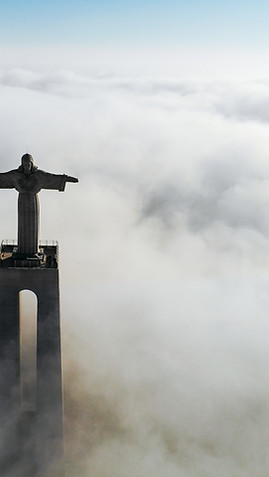 statue of resurrected Jesus