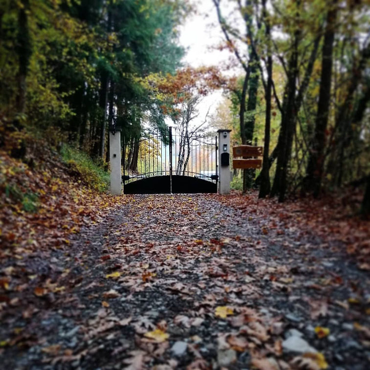 Ingresso il pozzo e la macina.jpg