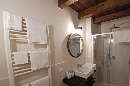 Bagno camera macina.jpg