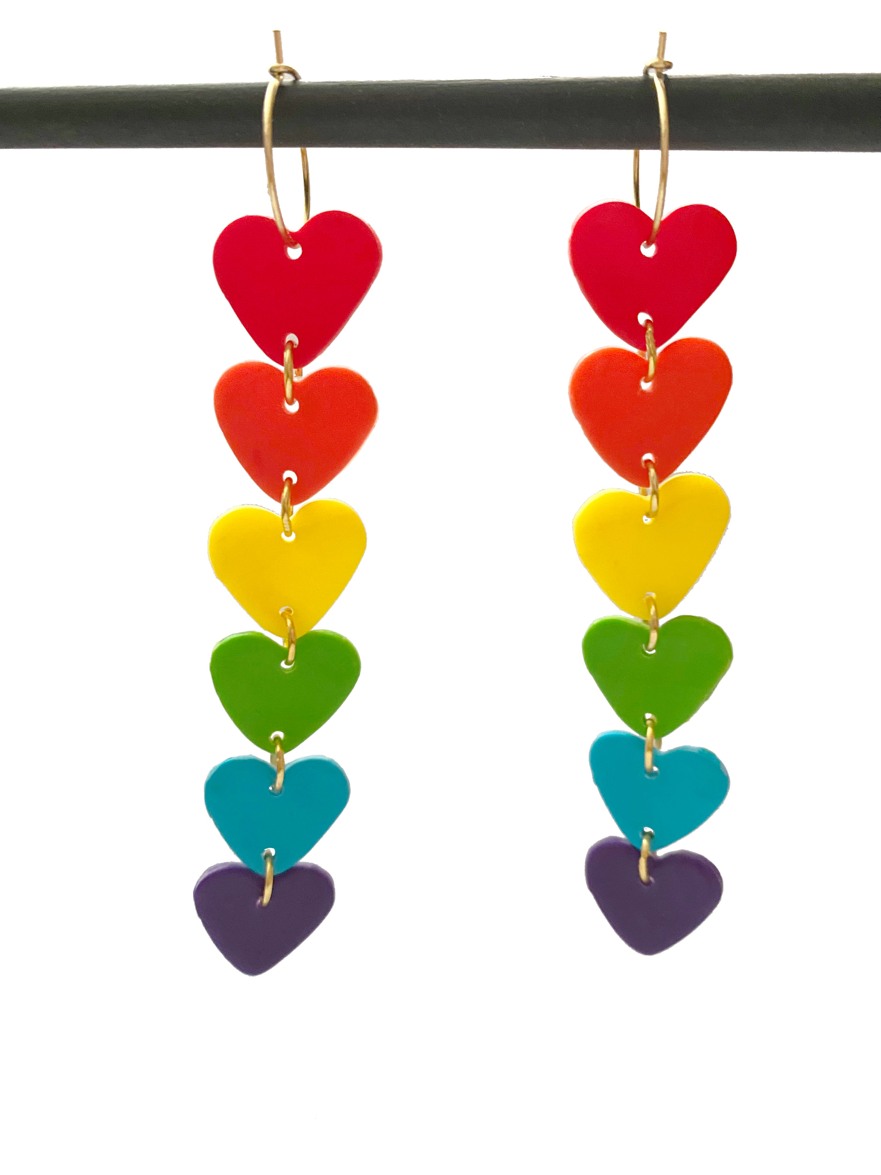 Pendientes love is love estudio