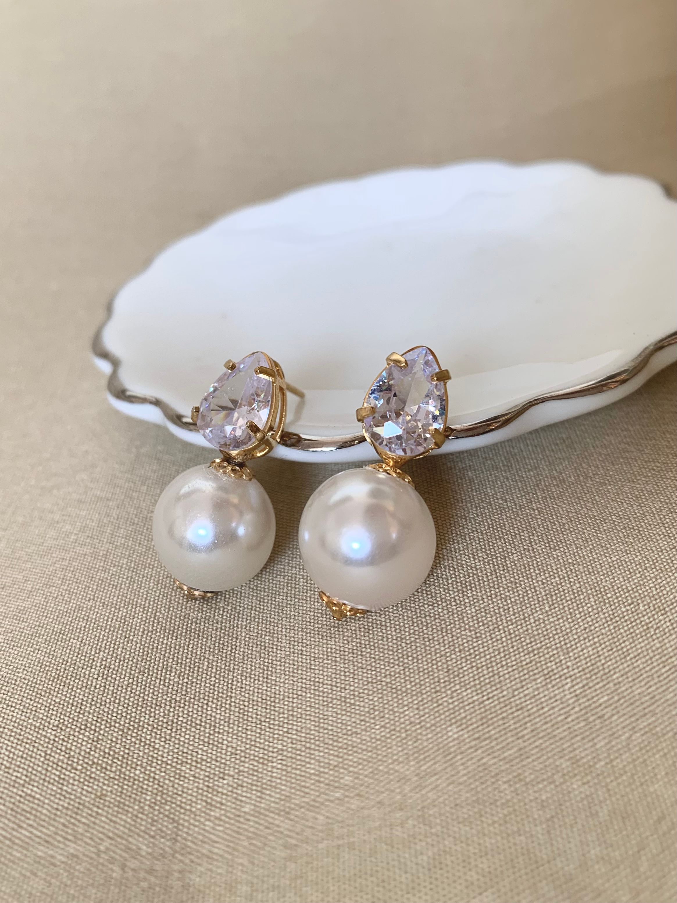 Brinco Pérola com Zircônia - Dourado