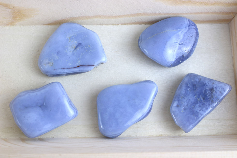 Calcédoine bleue galet