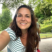Theresa (Rezensionen) spricht über die Arbeit mit Charlotte Popp für Frauen in Graz und Online