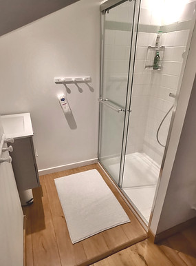 Salle de douche Olivia dans la chambre 2ème étage