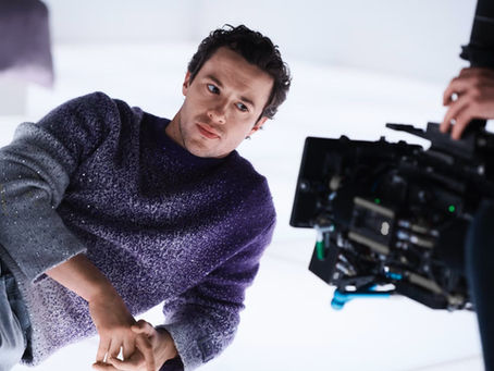 🎬✨ Joseph Quinn : l’ascension d’un acteur, au regard magnétique, qui ne cesse de surprendre.