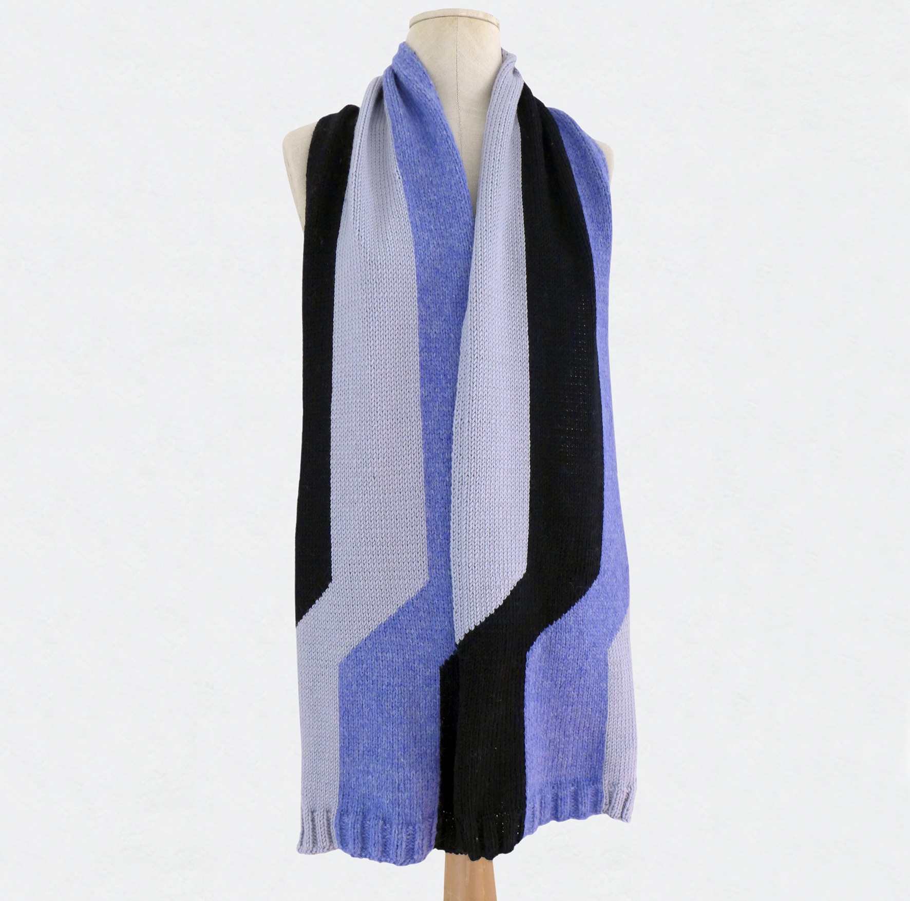 TRIBUTE_E.S. tricolore noir, gris, bleu