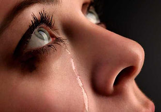 broken-woman-e1447050012358.jpg