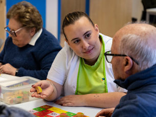 Parkinson, més enllà del diagnòstic: formació per a famílies i cuidadors
