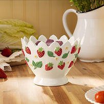 Strawberry Garden Warmer