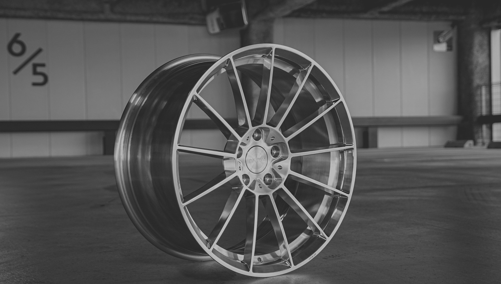 MS13 Mono 20inch 4_edited_edited.jpg