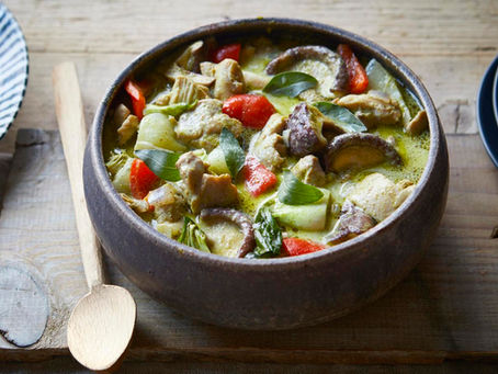 Healthy Thai green chicken curry