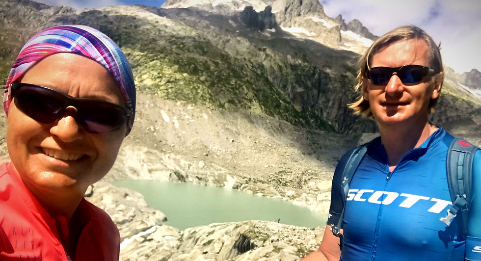 Über uns_edited.jpg