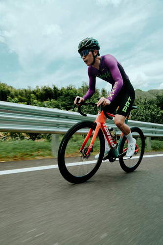 Tavelo Arow Race | TAVELO