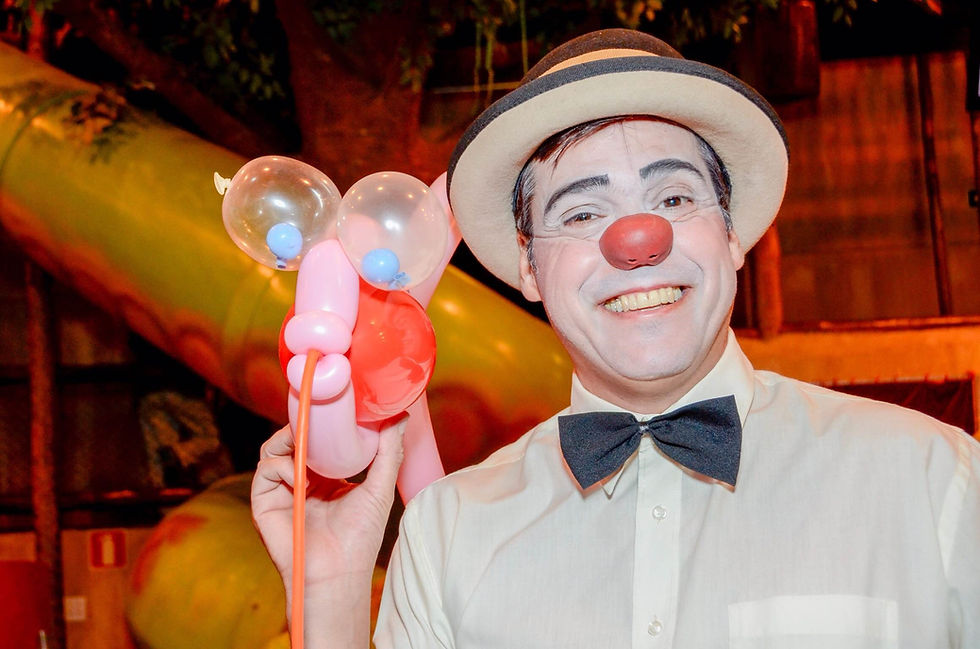 Esculturas com balões para animação de festas infantis.jpg