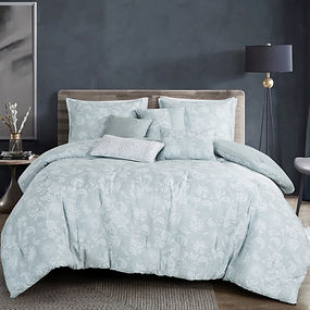 Floral Jacquard Comforter Set