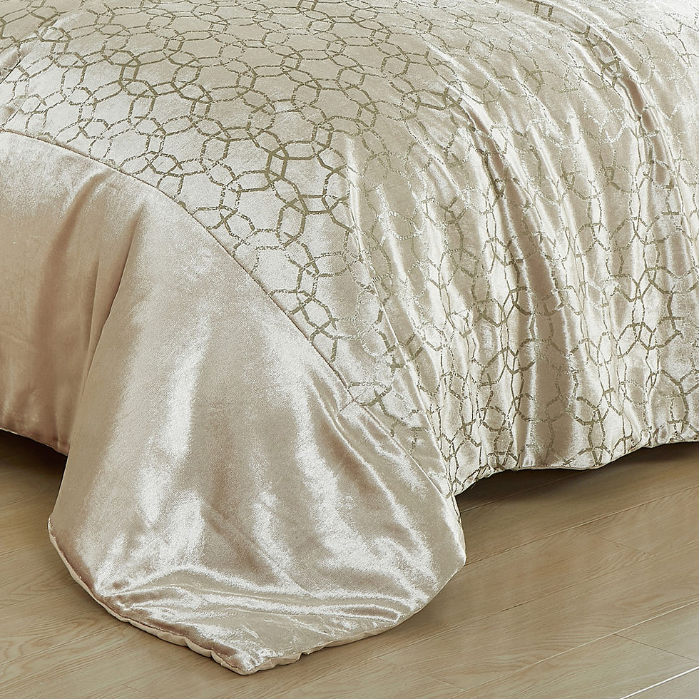 Thumbnail: Gold Quilt Set