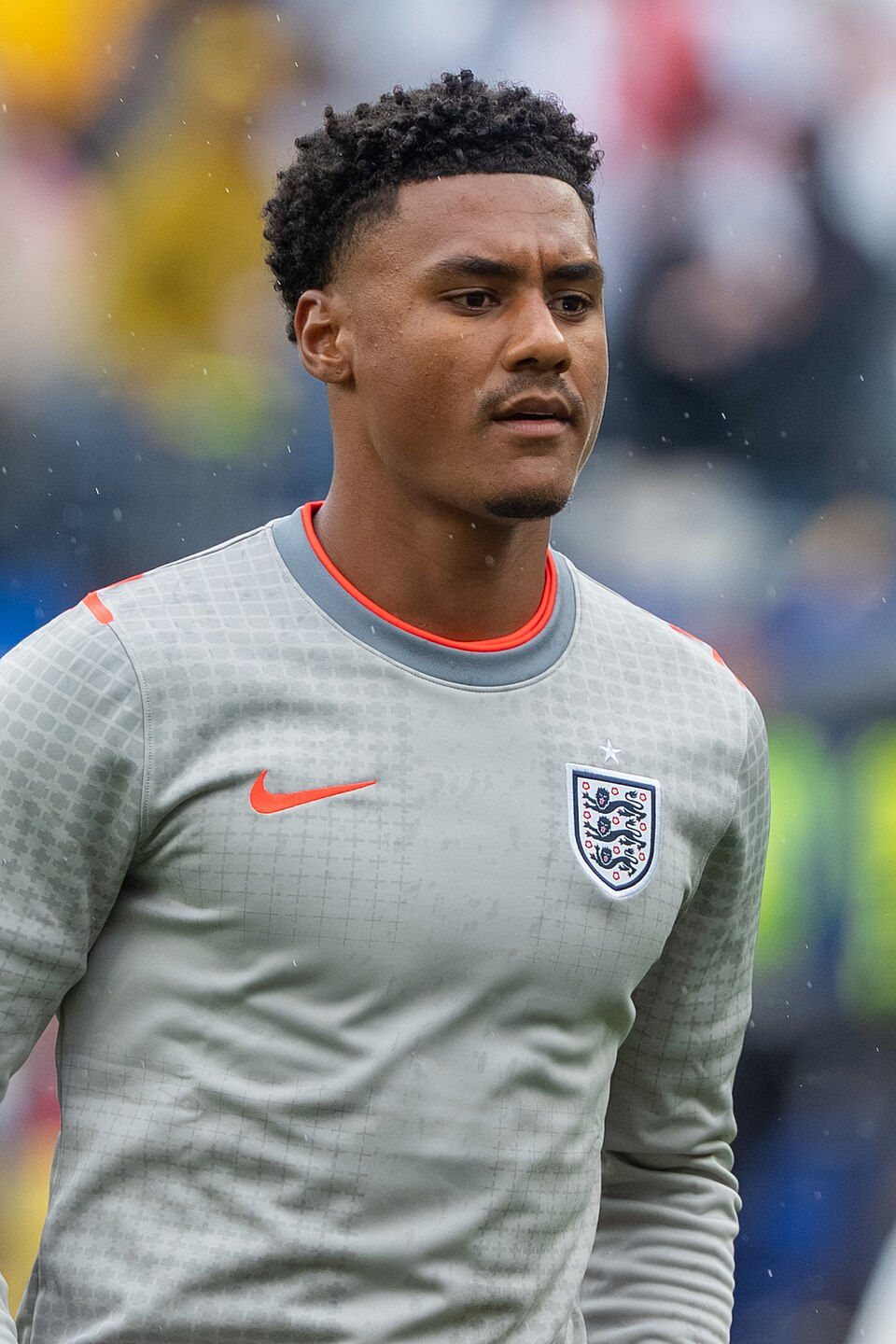 Ollie Uotkins Aston Villa forması ilə