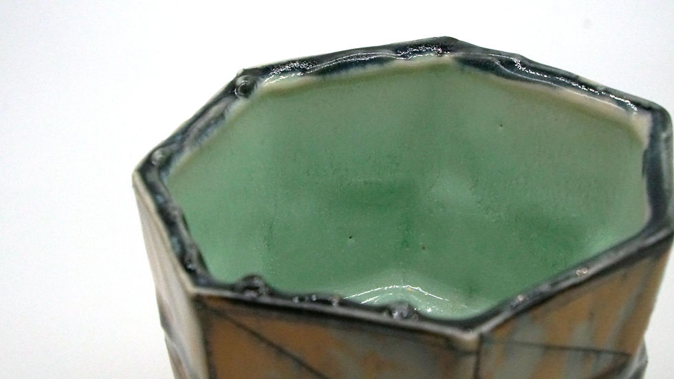 Thumbnail: Gem Cup Round (Large)