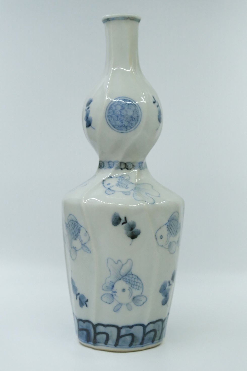 Thumbnail: Kawakami Mako - 金魚 徳利 Sake Bottle