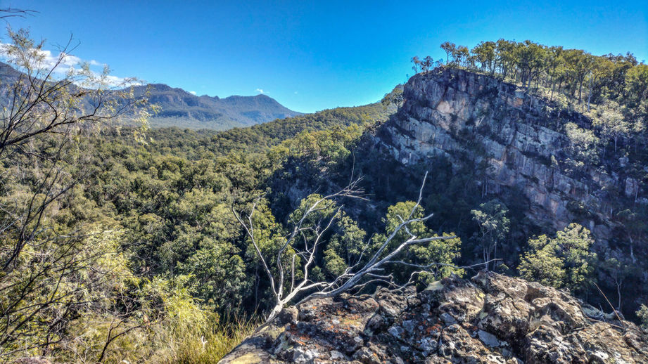 Nyanda Station Cliffs.jpg