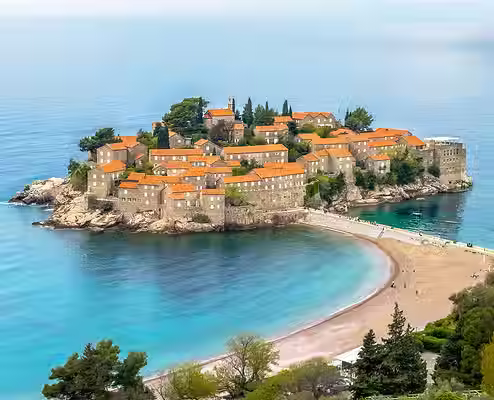 DestinationPageMontenegro copy.avif