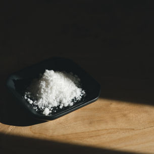 皆生の海水を炊き上げて作る自家製塩