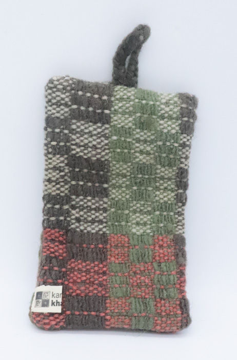 手つむぎウールのなべつかみ05