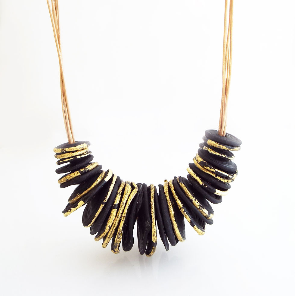Black and gold glass disks necklace