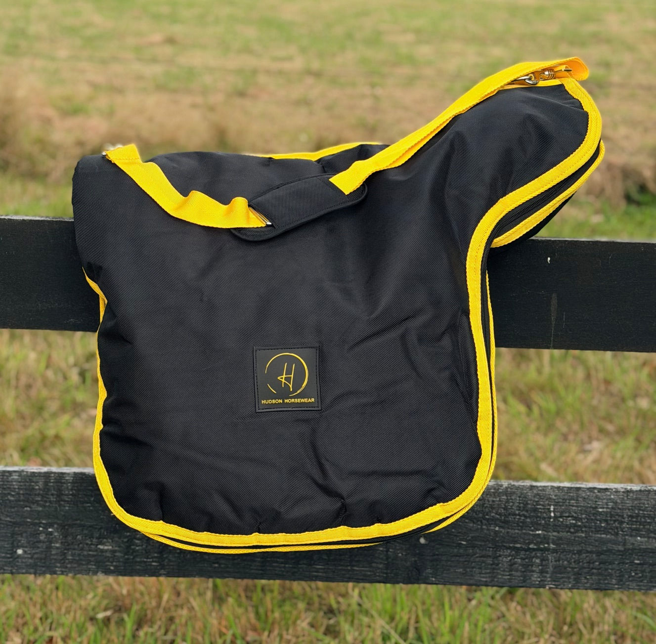 HH7212     Saddle Bag