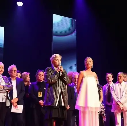 Festival international des créateurs de mode de Dinan: la jeune styliste Anne Baratte remporte le prix du public et le grand prix Fashion Network