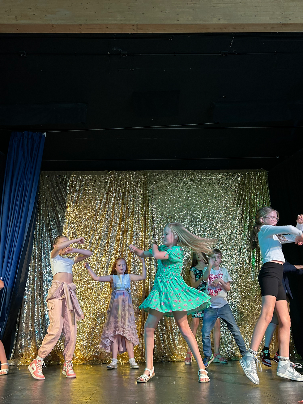 Junior dancers