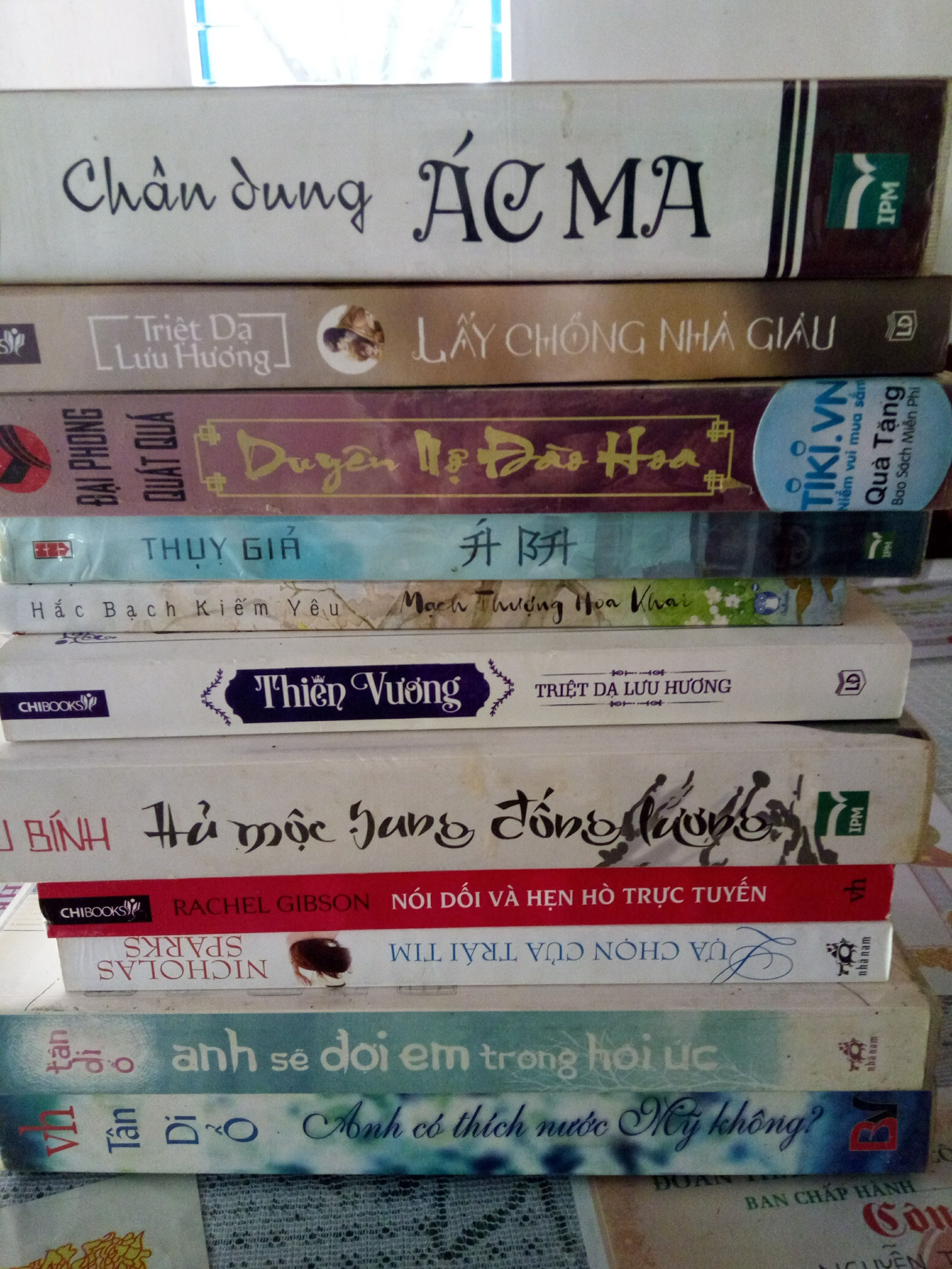 Thanh lý sách đam mỹ và ngôn tình Sách còn khá đẹp và mới