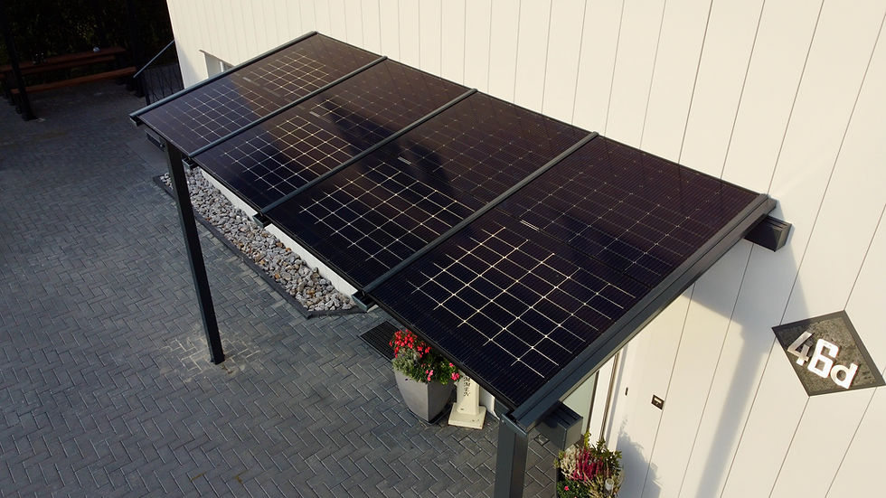 Miniaturbild: ☀️ 1,8 kWp Solar PV-Vordach aus Aluminium 4 x Bifacial Glas-Glas Module