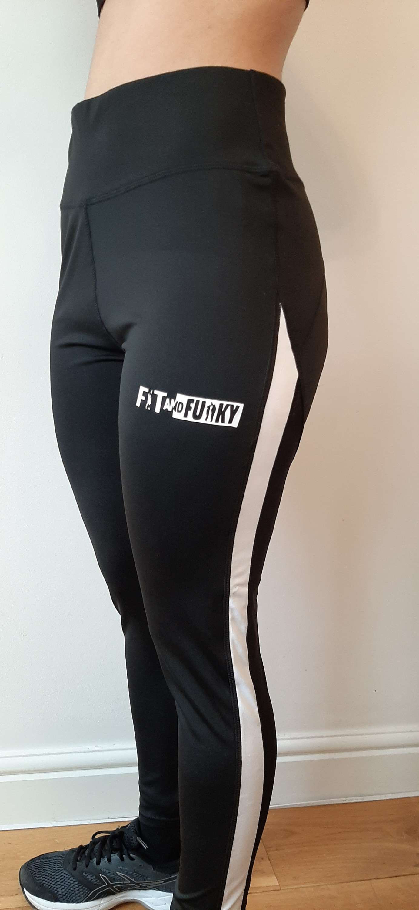 High Waisted Leggings with White Strip